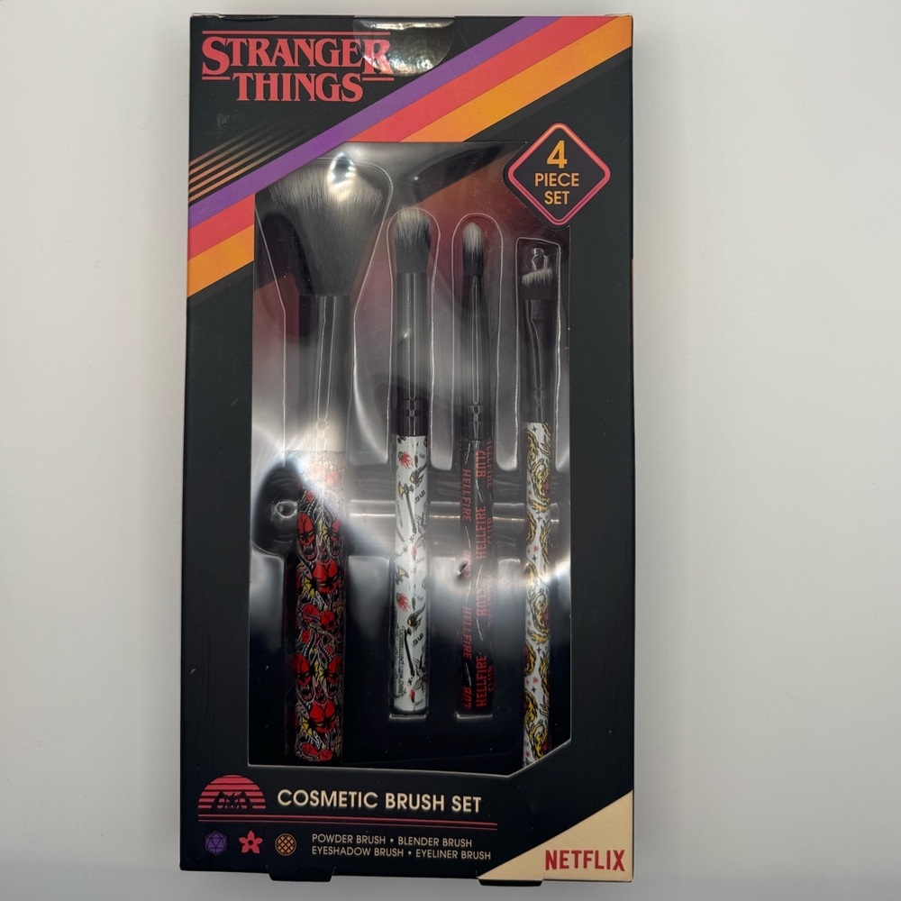 Stranger Things Makeup Brush Set